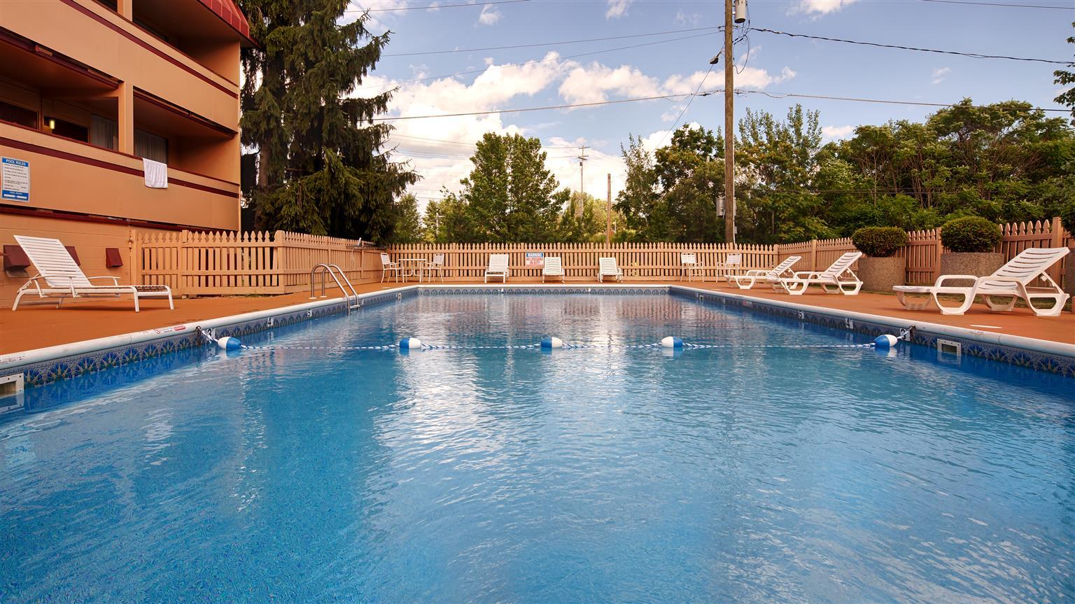 Clarion Inn & Conference Center Winchester Εξωτερικό φωτογραφία