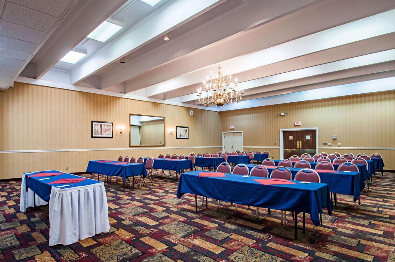 Clarion Inn & Conference Center Winchester Εξωτερικό φωτογραφία