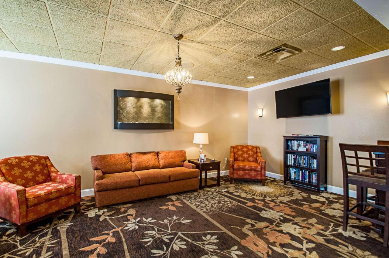 Clarion Inn & Conference Center Winchester Εξωτερικό φωτογραφία
