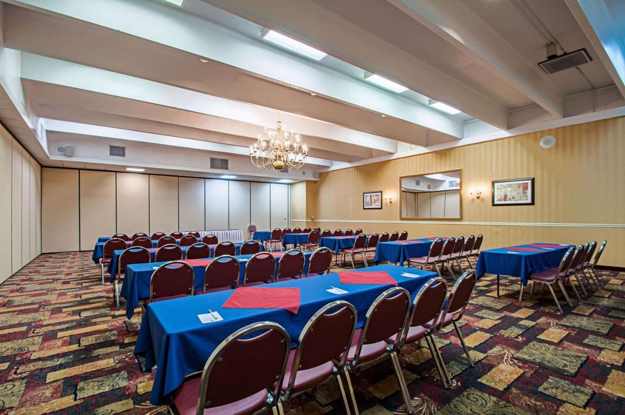 Clarion Inn & Conference Center Winchester Εξωτερικό φωτογραφία