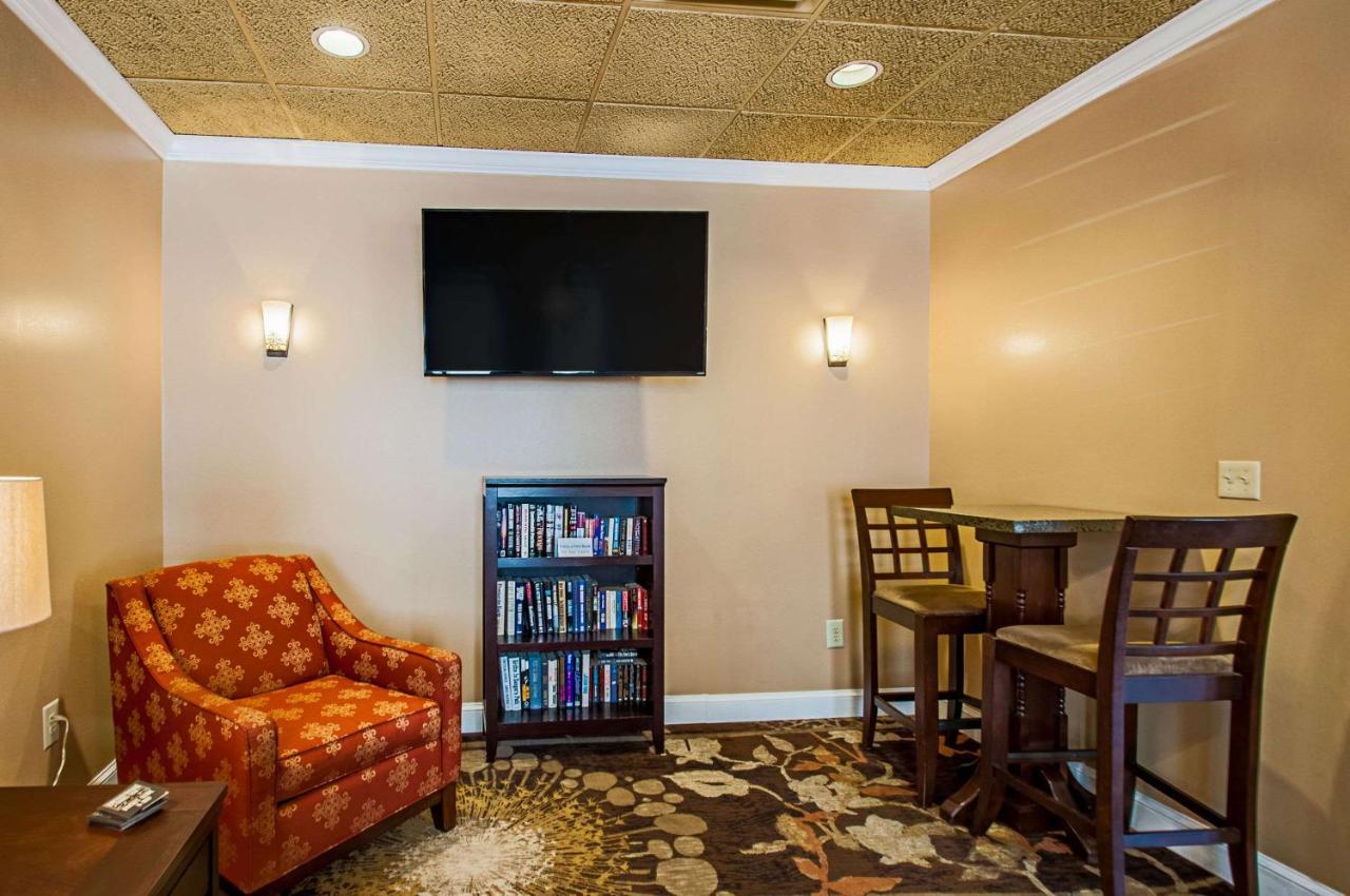 Clarion Inn & Conference Center Winchester Εξωτερικό φωτογραφία